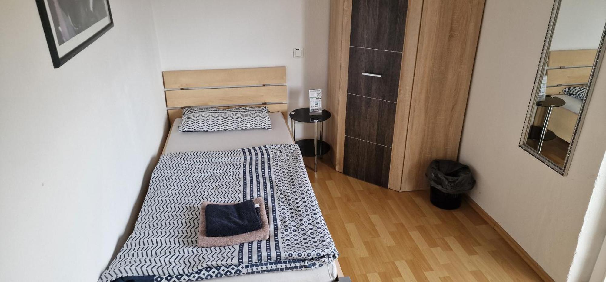 Rooms & Apartments Schwäbisch Gmünd Екстериор снимка